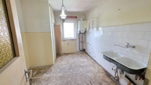 Apartament cu 3 camere 2 bai 2 balcoane si pivnita de vanzare in Strand - imagine 4