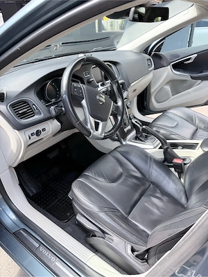 VOLVO V40 SUMMUM - 1.6 D2 - Cutia automată refăcută complet - Stage 1 Safe (140-145 CP) - imagine 8