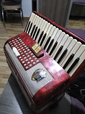 Acordeon goarialdi 80 de basi
