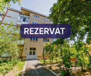 Apartament 2 camere, zona 300, decomandat, etaj 1
