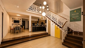 VILA IMPRESIONANTA   PROPRIETATE EXCLUSIVISTĂ- potential turistic si de afaceri! Strehaia, Mehedinti - imagine 10