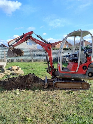 Lucrari cu miniexcavator