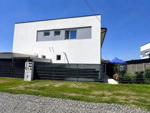 Casa Insiruita 100.000 Euro 3 camere / 2 bai