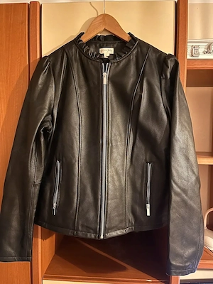 Geaca piele neagra dama
