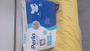 Vand 5 baxuri  pampersi batrani 400 ron