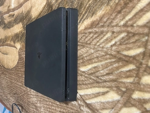 Vând Play Station 4 !