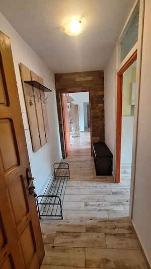 Apartament 2 camere de închiriat, zona Modern, ideal pentru un cuplu