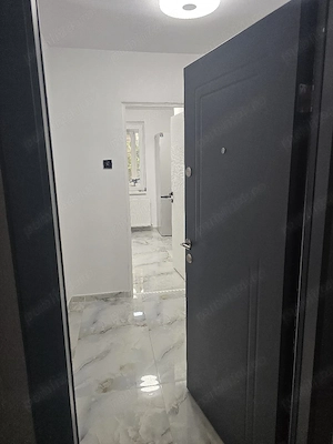 Apartament Lux 3 Camere Decomandat 2 Bai  Boxa Centrala Proprie Zona Dambovita  - imagine 7