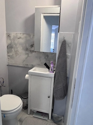 Apartament Lux 3 Camere Decomandat 2 Bai  Boxa Centrala Proprie Zona Dambovita  - imagine 9