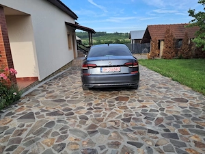 Volkswagen Passat 2021 2.0 TSI Automat   170 CP    - imagine 3