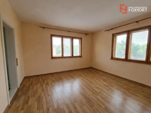 Casa cu 3 camere si teren de 2096 mp in Ianova - imagine 3
