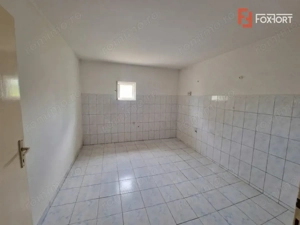 Casa cu 3 camere si teren de 2096 mp in Ianova - imagine 6
