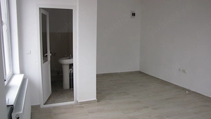 DE  ÎNCHIRIAT- clădire solidă, trainică, P+2, 470mp, construcție 2017- 4700 euro lună. - imagine 2