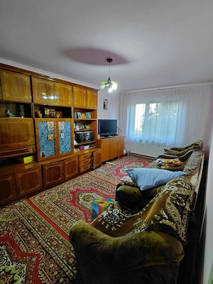 apartament 3 camere, et.2 Rogerius 