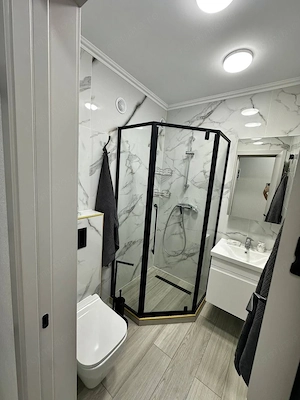 Apartament cu 2 camere de închiriat în zona 1 Decembrie - imagine 4