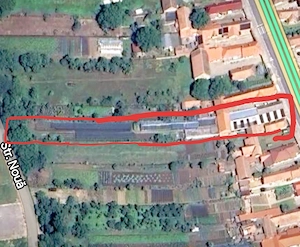 Casa , curte închisă și grădină 