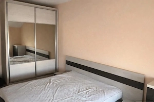 Garsoniera de inchiriat in zona Aparatorii Patriei