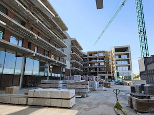 Angajam muncitor necalificat pe santier (BLOC ÎN CONSTRUCȚIE)