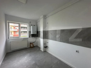 Apartament  de vanzare, 2 camere renovat - Sanpetru - imagine 5