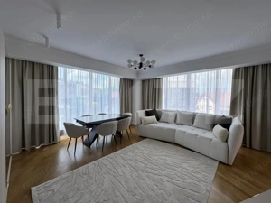 Apartament 3 camere, LUX, parcare, zona: Andrei Muresanu 