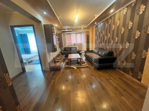 Aprtament  decomandat 3 camere de vanzare