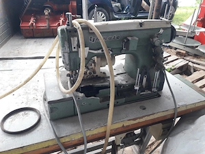 mașină de cusut industrială