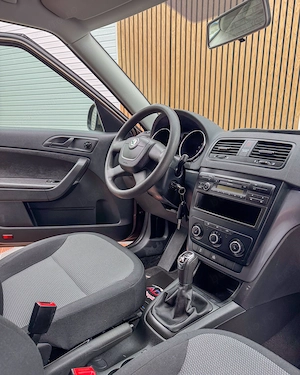  SKODA YETI . 4 4 . 2,0 TDI   Euto 5 . RAR+ITP. Garantie 12 luni . Buy-Back . Test-Drive .  - imagine 14