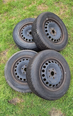 Jante tablă 5x112 cu anvelope de iarnă 195/65 R15