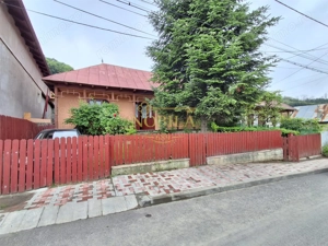 CASA SI TEREN DE VANZARE  IN TARGU OCNA - imagine 2