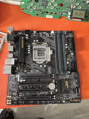 Placa baza Gigabyte GA-B250M socket 1151 v1