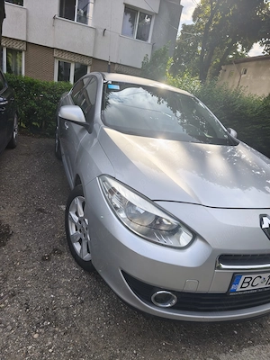 Vând mașină proprietate personală 