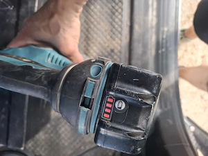 Rotopercutor Makita cu acumulator foarte puternic