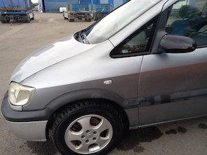 Vând Opel Zafira 