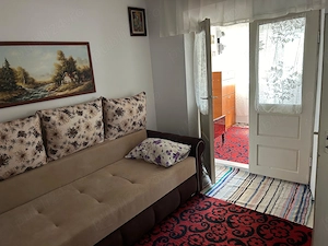 Casă cu 10 încăperi, teren 968 mp, anexe, beci și grădină, Văcăreni (jud. Tulcea) - imagine 8