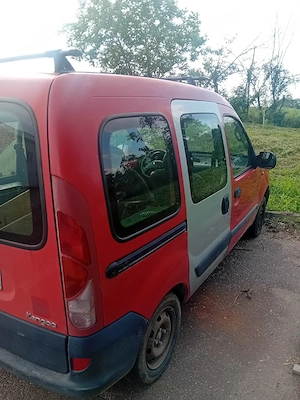 Dezmembrez Renault Kangoo din '97 - imagine 2