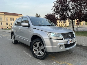 Suzuki Grand Vitara 1.9 DDiS 4x4 cu reductor   Full dotări   Fără accidente   Trapă   Piele   Xenon  - imagine 8