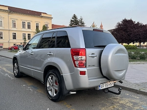 Suzuki Grand Vitara 1.9 DDiS 4x4 cu reductor   Full dotări   Fără accidente   Trapă   Piele   Xenon  - imagine 3