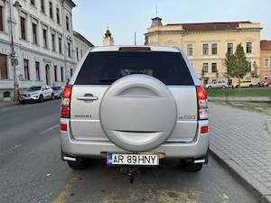 Suzuki Grand Vitara 1.9 DDiS 4x4 cu reductor   Full dotări   Fără accidente   Trapă   Piele   Xenon  - imagine 7