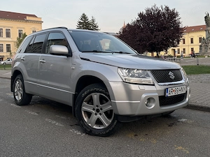 Suzuki Grand Vitara 1.9 DDiS 4x4 cu reductor   Full dotări   Fără accidente   Trapă   Piele   Xenon  - imagine 6