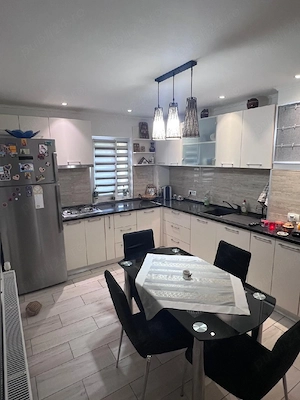 Apartament cu 3 camere decomandat de inchiriat in zona Umt. - imagine 4