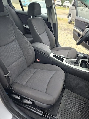 Bmw e90 2.0 benzina seria 3 automat clima camera service la zi - imagine 11