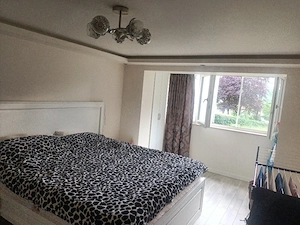 dam spre închiriere acest apartament 