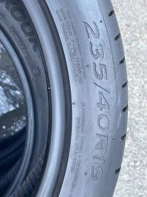 Vand set 4 anvelope vara Hankook 235/40R19 - imagine 2