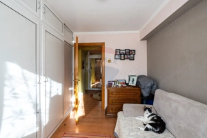 Apartament cu 3 camere de vânzare în Centrul orașului Câmpulung - imagine 9