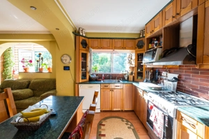Apartament cu 3 camere de vânzare în Centrul orașului Câmpulung - imagine 5