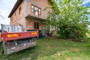 Casă nouă de vânzare cu 5 camere, 225mp, întabulată, Fântânele, Arad - imagine 2