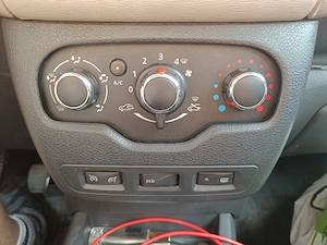 Dacia Lodgy 1.6 sce benzina + GPL Euro 6 - imagine 10