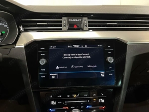 Volkswagen Passat - imagine 16