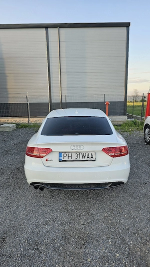 Audi A5 ,2.0 tdi 143 cai,an 2011 - imagine 3
