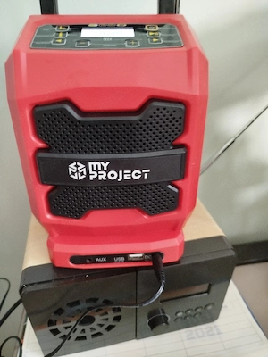 Radio cu usb și aux . Nou !!